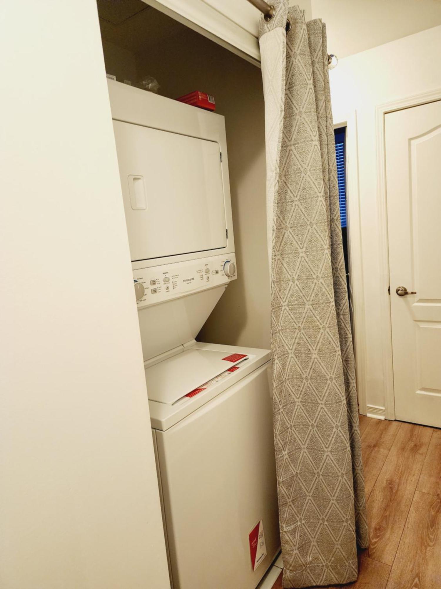 Ferienwohnung Beautiful Townhouse Near Yorkdale Mall, Wilson Subway Toronto Exterior foto