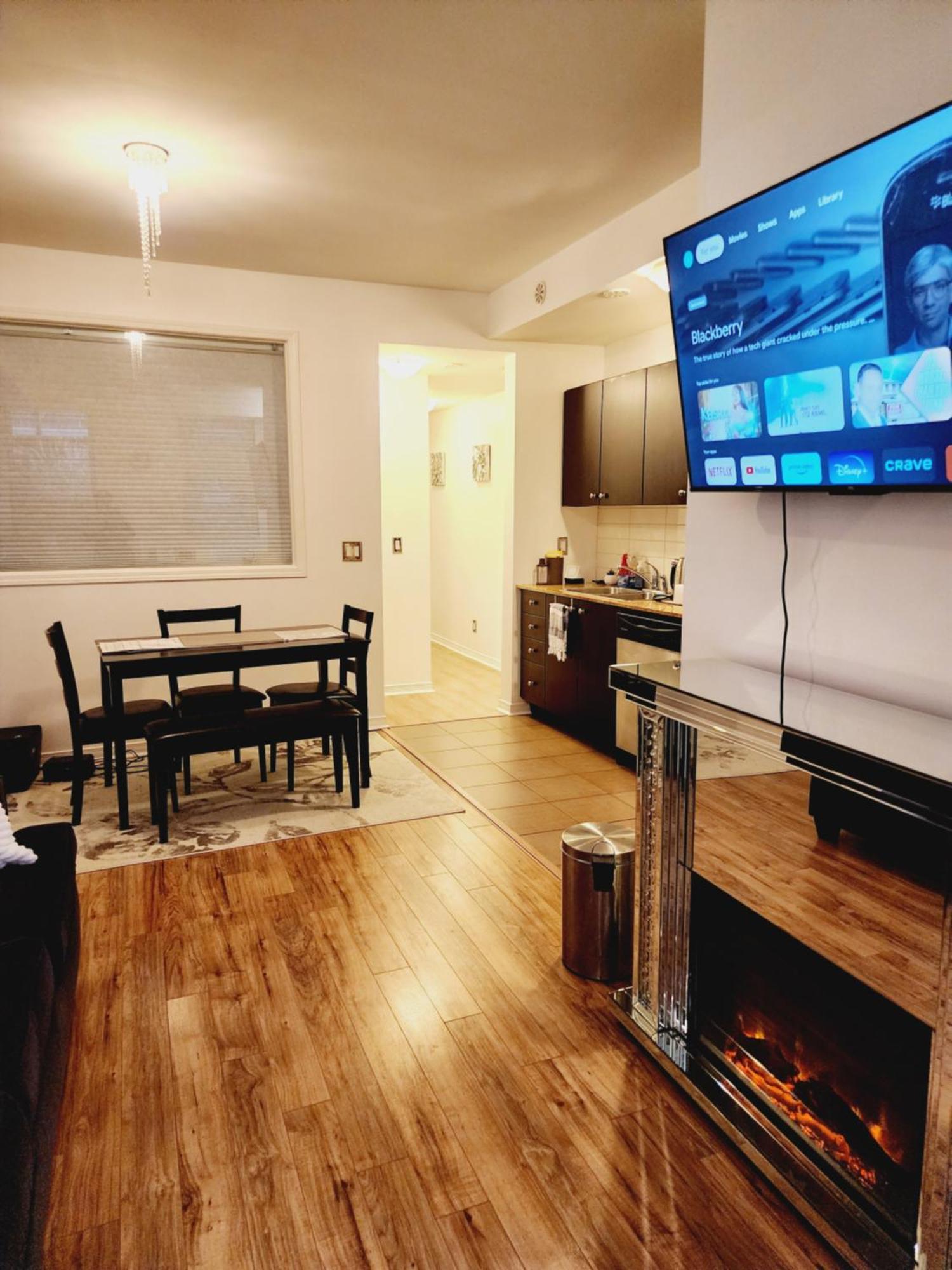 Ferienwohnung Beautiful Townhouse Near Yorkdale Mall, Wilson Subway Toronto Exterior foto